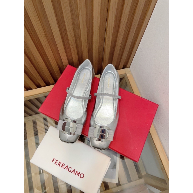 Ferragamo flat shoes